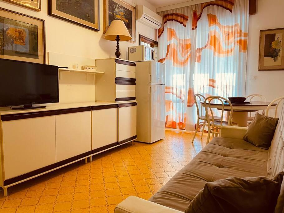 Appartamento Soyus 10 Lido di Jesolo Buitenkant foto