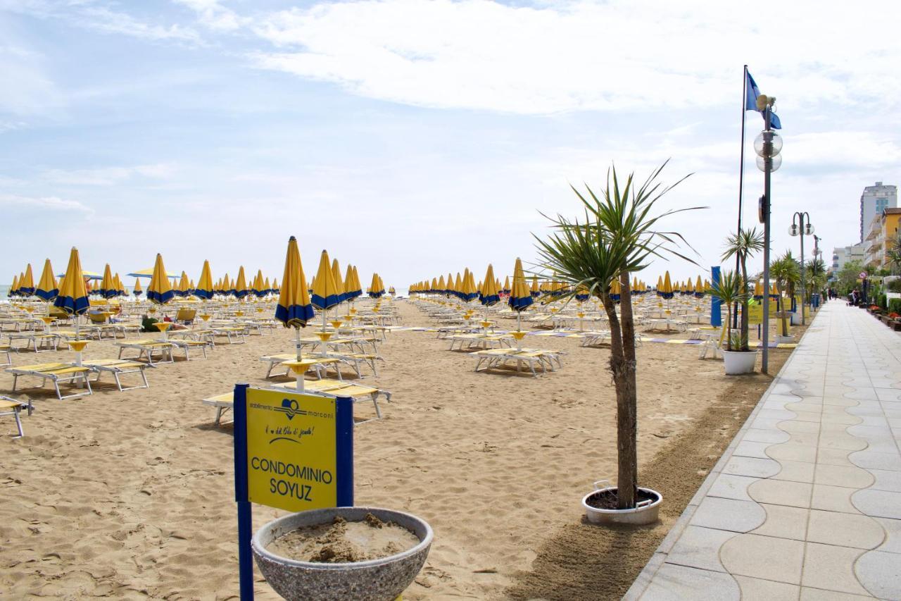 Appartamento Soyus 10 Lido di Jesolo Buitenkant foto